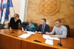 Srednjoškolcima stipendije: Drvodjeljski tehničari dizajneri, CNC operateri, pekari dobivaju od Županije 500 kuna mjesečno 22 stipendije deficitarni 25