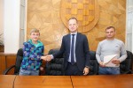 Srednjoškolcima stipendije: Drvodjeljski tehničari dizajneri, CNC operateri, pekari dobivaju od Županije 500 kuna mjesečno 24 stipendije deficitarni 28
