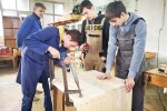 Stolari virovitičke Industrijsko-obrtničke škole izrađuju kućice za napuštene pse iz Skloništa za životinje Virovitica 9 kucice in skola 9