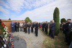 Polaganjem vijenaca i paljenjem svijeća na Gradskom groblju u Virovitici obilježen Dan državnosti Republike Hrvatske 8 IMG 8962