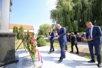 Povodom Dana općine Čađavica položeni vijenci i lampioni za poginule i umrle hrvatske branitelje, a potom je održana i sveta misa 4 IMG 0824