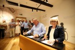 U njegovoj rodnoj kući "dobar dan" poželjet će vam "osobno Petar Preradović", moći ćete se okušati pisati guščjim perom, doznat ćete sve o Ilirskom pokretu, a uređenjem "Petrovog vrta" stvorit će se bajkovita oaza 2 rodna kuca preradovic 4