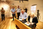 U njegovoj rodnoj kući "dobar dan" poželjet će vam "osobno Petar Preradović", moći ćete se okušati pisati guščjim perom, doznat ćete sve o Ilirskom pokretu, a uređenjem "Petrovog vrta" stvorit će se bajkovita oaza 4 rodna kuca preradovic 8