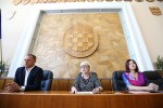 Ministrica Vesna Bedeković u Virovitici je uručila ugovore o dodjeli bespovratnih sredstava Centru za socijalnu skrbi Virovitica i Domu za odrasle osobe Borova vrijedne 11,24 milijuna kn 4 IMG 1718