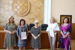 Ministrica Vesna Bedeković u Virovitici je uručila ugovore o dodjeli bespovratnih sredstava Centru za socijalnu skrbi Virovitica i Domu za odrasle osobe Borova vrijedne 11,24 milijuna kn 12 IMG 1760