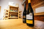 Znate li da se u Pitomači, na jednom mjestu, može pronaći vino koje pije Papa, najbolja hrvatska Graševina de Gotho i 67 najpoznatijih svjetskih vina, a educirano je i 12 master sommeliera 9 IMG 2860
