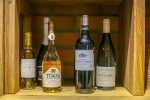 Znate li da se u Pitomači, na jednom mjestu, može pronaći vino koje pije Papa, najbolja hrvatska Graševina de Gotho i 67 najpoznatijih svjetskih vina, a educirano je i 12 master sommeliera 18 IMG 2948