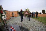 Povodom obilježavanja Dana sjećanja na žrtve Domovinskog rata i Dan sjećanja na žrtvu Vukovara i Škabrnje, na Gradskom groblju u Virovitici položeni su vijenci i zapaljene svijeće 4 IMG 3337