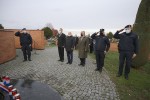 Povodom obilježavanja Dana sjećanja na žrtve Domovinskog rata i Dan sjećanja na žrtvu Vukovara i Škabrnje, na Gradskom groblju u Virovitici položeni su vijenci i zapaljene svijeće 9 IMG 3370