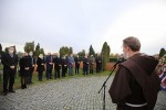 Povodom obilježavanja Dana sjećanja na žrtve Domovinskog rata i Dan sjećanja na žrtvu Vukovara i Škabrnje, na Gradskom groblju u Virovitici položeni su vijenci i zapaljene svijeće 14 IMG 3394