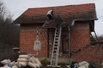 Heroj VPŽ: Matija Prtenjača uz pomoć brojnih ljudi dobra srca sanirao više od 150 krovova na području stradalom od potresa 25 135665530 184775426715007 404425258473657920 n