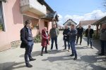 Tri generacije obitelji Kolačko, pod istim krovom žive isti san, a u njihovim Čačincima, obišli su ih i zastupnik u Euro parlamentu Karlo Ressler i virovitičko-podravski župan Igor Andrović 4 kolasko 6