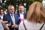 Ministar Darko Horvat u radnom posjetu Agroduhanu: Cilj je unaprijediti poslovanje, pronaći strateškog partnera i pokrenuti proizvodnju cigareta u Slatini 21 ministar horvat u slatini 38