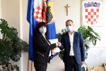 Fotogalerija: Virovitičko-podravski župan, Igor Andrović, uručio je ugovore udrugama s područja grada Orahovice koje su se javile na javni poziv VPŽ 9 udruge orah 11