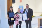 Zlatnu plaketu – Grb Općine Špišić Bukovica ove godine dobili Sara Malčec i Zvonko Špoljarić 1 IMG 6645 900x600 768x512 1