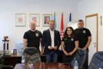 Župan Igor Andrović zaželio sreću Kristini Horvat koja će u Švedskoj nastupiti na Svjetskom prvenstvu u powerliftingu s kojeg se hrvatska ekspedicija nada osvajanju prve medalje za Hrvatsku 11 IMG 3020