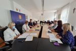 Gradonačelnik Ivica Kirin i predsjednica Gradskog vijeća Lahorka Weiss održali sastanak s gradskim Savjetom mladih 1 Sastanak 1 696x464 1