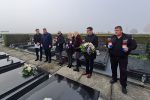 Blagdan Svih svetih: Cvjetni aranžmani i svijeće za poginule hrvatske branitelje 4 20211029 093413