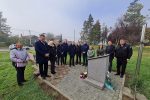 Blagdan Svih svetih: Cvjetni aranžmani i svijeće za poginule hrvatske branitelje 9 20211029 112406