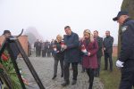 Povodom blagdana Svih svetih, kod Spomen obilježja u Virovitici, odana je počast poginulim hrvatskim braniteljima i civilnim žrtvama Domovinskog rata 8 PDC 3458