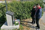 Blagdan Svih svetih: Cvjetni aranžmani i svijeće za poginule hrvatske branitelje 16 viber slika 2021 10 29 12 37 12 730