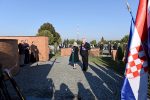 Povodom 30. obljetnice osnutka slavne 127. brigade HV-a, na Gradskom groblju u Virovitici odana počast poginulima na Domovinu 4 vijenvi 127 brigada 4