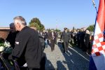 Povodom 30. obljetnice osnutka slavne 127. brigade HV-a, na Gradskom groblju u Virovitici odana počast poginulima na Domovinu 8 vijenvi 127 brigada 8