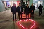 U sjećanje na Vukovar i Škabrnju: U Vukovarskoj ulici u Virovitici i kod spomenika dr. Franje Tuđmana zapaljeni su lampioni 26 20211117 173034