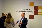 O razvoju atletike na području VPŽ i grada Virovitice govorilo se na sastanka župana Igora Androvića i gradonačelnika Ivice Kirina s predsjednikom HAS-a Ivanom Veštićem 6 PDC 3957
