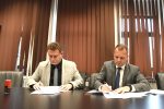 Virovitičko-podravski župan Igor Andrović i gradonačelnik Slatine Denis Ostrošić potpisali ugovor o darovanju nekretnina za potrebe dogradnje Industrijsko obrtničke škole 3 PDC 4022