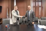 Virovitičko-podravski župan Igor Andrović i gradonačelnik Slatine Denis Ostrošić potpisali ugovor o darovanju nekretnina za potrebe dogradnje Industrijsko obrtničke škole 4 PDC 4029