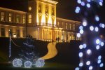 Advent u Palači: Na vijencu zasjala svijeća mira, posjetitelji u Virovitici uživali u druženju i glazbi 21 MG 35491