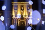 Advent u Palači: Na vijencu zasjala svijeća mira, posjetitelji u Virovitici uživali u druženju i glazbi 20 MG 3583