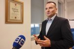 Potpisan sporazum o suradnji između Veleučilišta u Virovitici i požeške tvrtke Konto: Trogodišnja stipendija i osiguran posao studentici računarstva Ines Imširović 2 vsmti sporazum 2