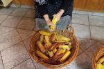“Tako su to radili naši stari”: Udruga žena Dinjevac prikazala stare običaje i delicije 4 20220226 193102 copy 1000x750