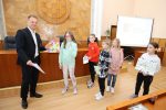 Fotogalerija: Učenici trećih razreda iz matične OŠ Vladimir Nazor Virovitica i područne škole iz Svetog Đurađa, posjetili Virovitičko-podravsku županiju 44 IMG 2647