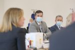 U Virovitici održana sjednica Izvršnog odbora Hrvatske zajednice županija: Od 5. rujna 2022. godine do 31. prosinca 2023. godine cijene proizvoda bit će izražene u dvojnoj valuti -u kunama i eurima 38 IMG 3506