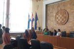 U sklopu projekta „Tradicionalne igre – Zdrav razvoj djetinjstva“, prvog Erasmus projekta OŠ Vladimira Nazora iz Nove Bukovice, učitelji i učenici posjetili su Viroviticu 3 viber slika 2022 04 26 15 15 05 722