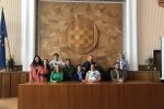 U sklopu projekta „Tradicionalne igre – Zdrav razvoj djetinjstva“, prvog Erasmus projekta OŠ Vladimira Nazora iz Nove Bukovice, učitelji i učenici posjetili su Viroviticu 4 viber slika 2022 04 26 15 15 05 976