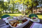 Restoran Zlatni klas Otrovanec dobitnik priznanja uglednog francuskog vodiča Gault & Millau 6 zlatni klas hrana