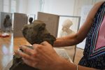 Na radionici “Kiparim Meštrovića” u virovitičkom muzeju kreativne sudionice izradile minijaturne reprodukcije Meštrovićevih djela 5 290578425 400075418587584 1767342427498588269 n