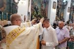 Virovitičanin fra Antonio Kirin služio svoju mladu misu: “Hvala vam od srca, molite i dalje za mene” 4 fra antonio blagoslovi 4
