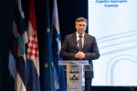 Premijer Andrej Plenković: Zadaća Vlade RH je da i dalje pomaže u provedbi razvojnih projekata slavonskih županija, da one dožive prosperitet u četvrtom desetljeću hrvatske samostalnosti i demokracije 16 mini BF3A8684