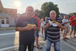 Vatra, miris pečenjaka i prepun pitomački trg na 15. Danu pečenjakov: Izvrsnu manifestaciju zaključio koncert grupe Vigor 10 20220807 181854