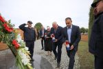 Povodom Dana Virovitičko-podravske županije položeni vijenci i zapaljene svijeće kod Spomen obilježja poginulim braniteljima u Virovitici 4 IMG 3049