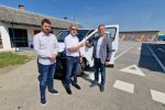 Kako bi se olakšao prijevoz učenika kao i nastavnog osoblja matične i šest područnih škola, nabavljeno je kombi vozilo za OŠ Suhopolje 3 viber slika 2022 09 07 14 20 27c