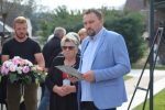 U Cabuni svečano otkriveno Spomen obilježje Damiru Babuku, poginulom policajcu i dragovoljcu Domovinskog rata 2 IMG 6054 Custom