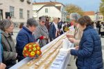 Fotogalerija: Na jubilarnoj 10. „Jeseni u gradu“ posjetitelji se zasladili 60-metarskim kolačem od jabuka 18 viber image 2022 10 22 14 55 11 046