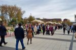 Fotogalerija: Na jubilarnoj 10. „Jeseni u gradu“ posjetitelji se zasladili 60-metarskim kolačem od jabuka 23 viber image 2022 10 22 14 55 11 247