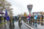 Vukovar se prisjeća najtežeg dana u povijesti: Usprkos kiši, nekoliko desetaka tisuća ljudi bilo je u koloni sjećanja 30 IMGL7856